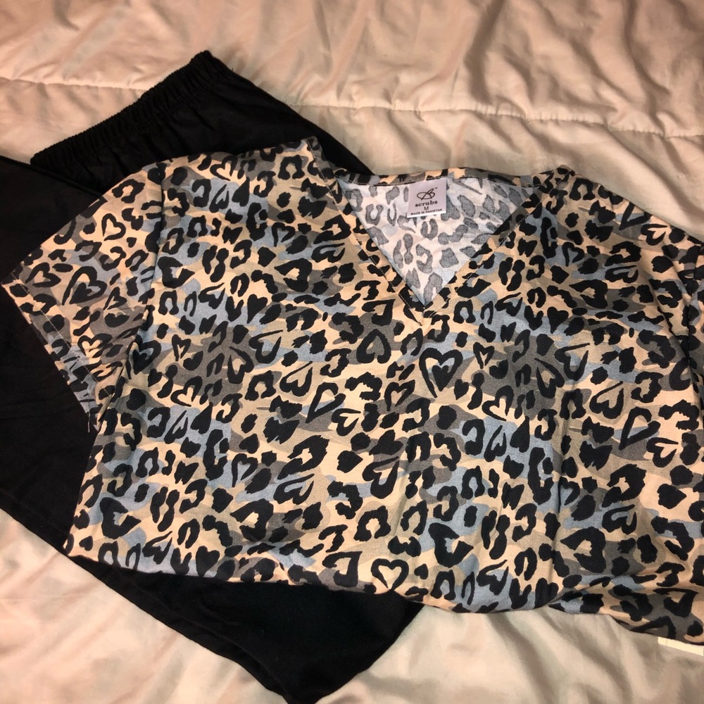 Leopard Scrub Top